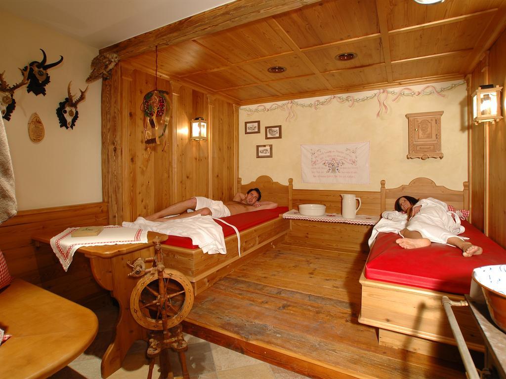Hotel Garni Romantika แซร์เฟาส์ ภายนอก รูปภาพ