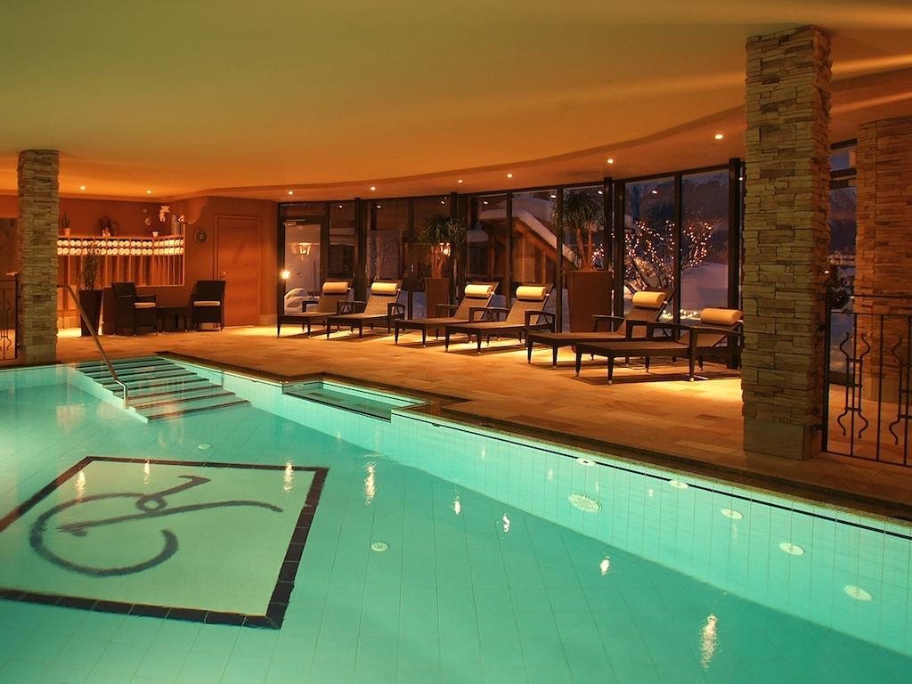 Hotel Garni Romantika แซร์เฟาส์ ภายนอก รูปภาพ