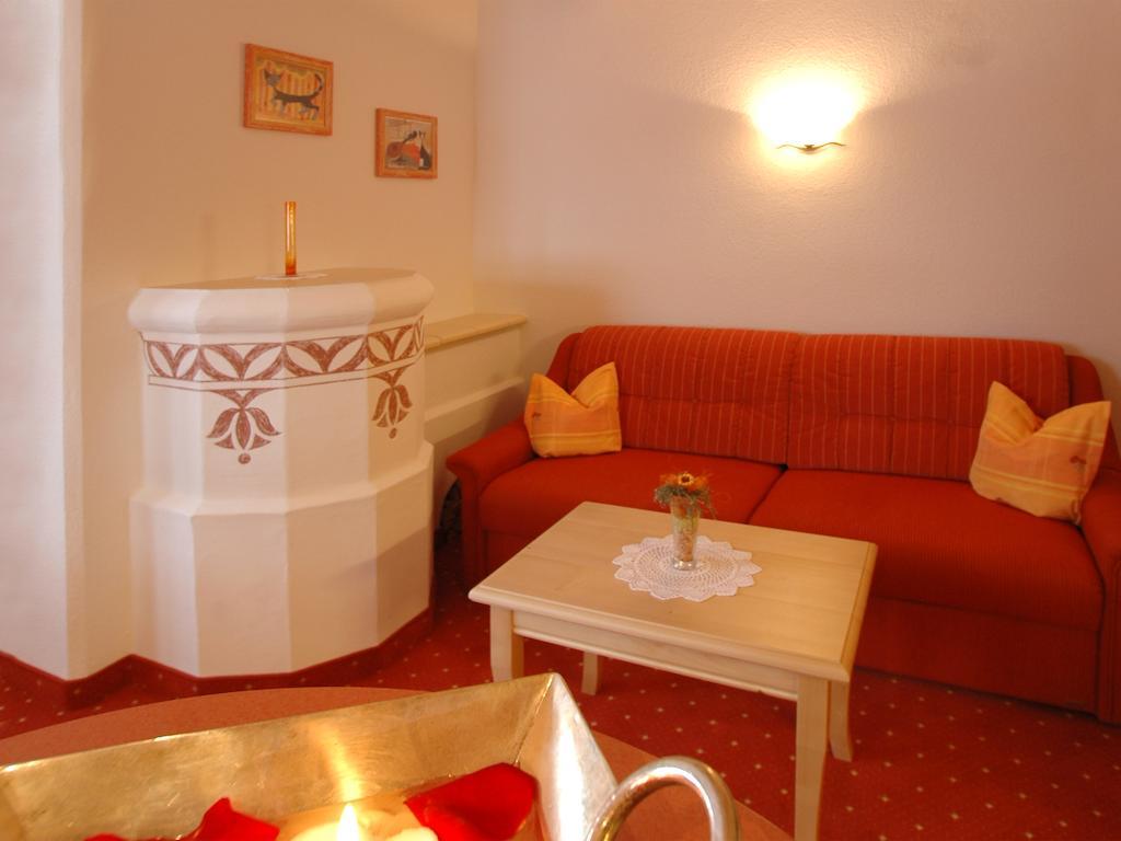 Hotel Garni Romantika แซร์เฟาส์ ห้อง รูปภาพ