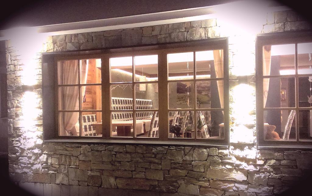 Hotel Garni Romantika แซร์เฟาส์ ภายนอก รูปภาพ